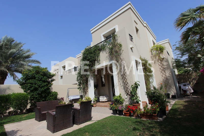 Beautiful Fully Furnished 2br Plus Study Available Now Er R 15995