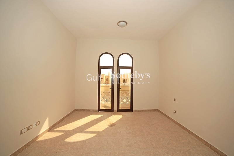 Burj Khalifa-2 Bedroom-Well Furnished