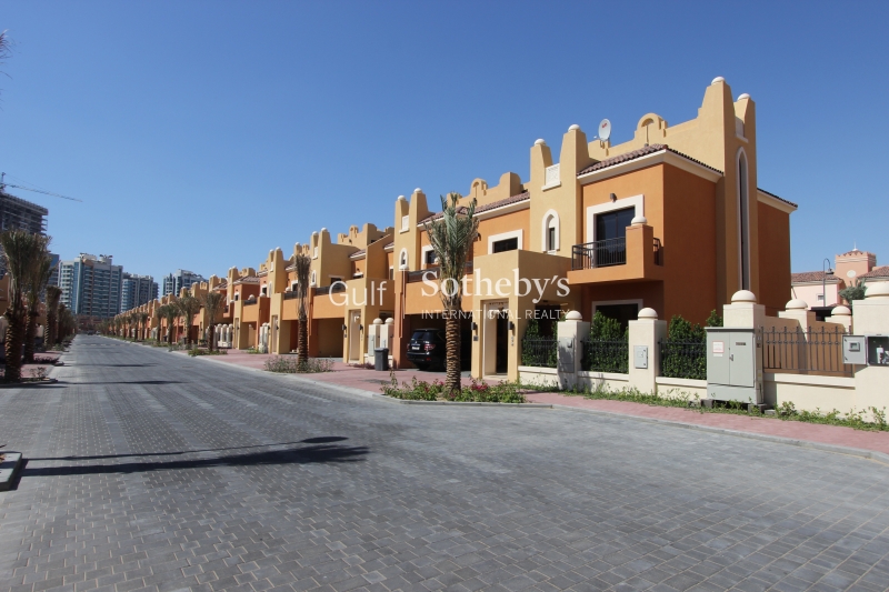 Brand New Luxury 4 Bedroom Townhouse 