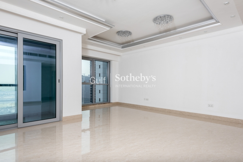Upgraded And Vacant-3 Bedroom Apartment