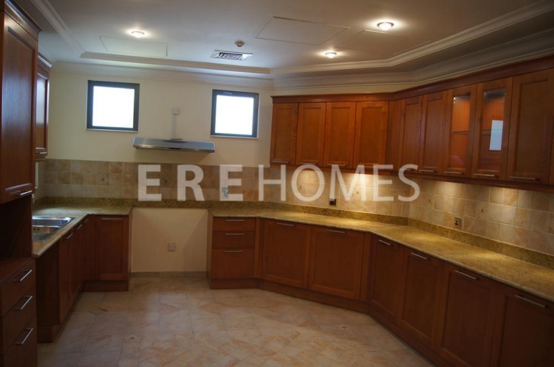 Fully Furnished, 2 Bed, Marina View, Bay Central, 165,000 Ref: Er-R-4428