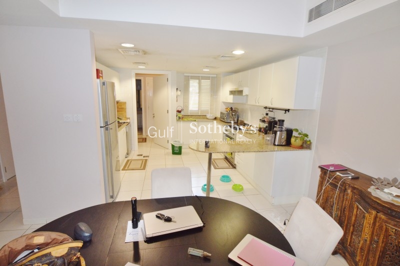 Spacious One Bedroom In Downtown Dubai