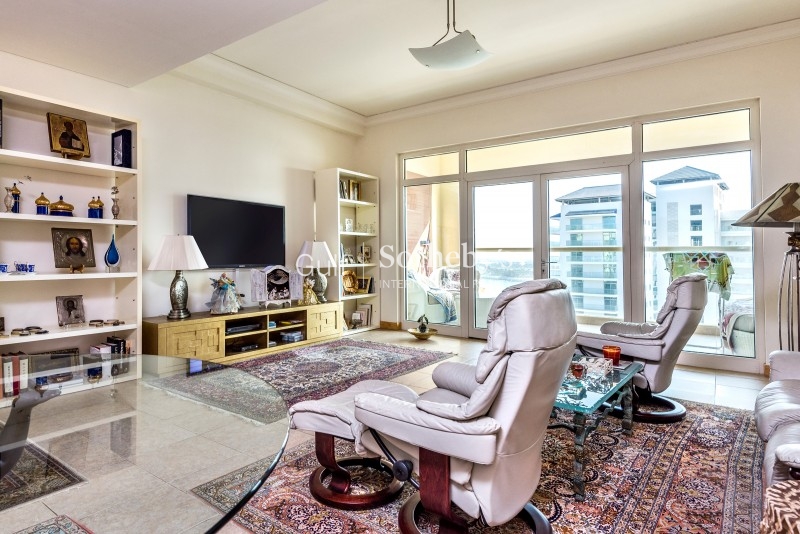 Rare Emirates Hills Property-Er-S-2510