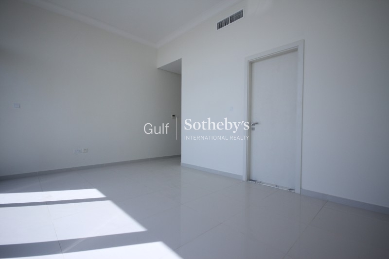 1/jbr Luxury Beachfront Living With Dubai Eye View
