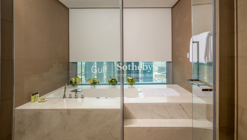 Stunning Fully Furnished 2 Bed, West Avenue