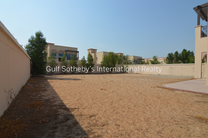 Fabulous Plot...10,000 Sq Ft Polo Home, 22,000 Sq Ft Plot Er-S-2946