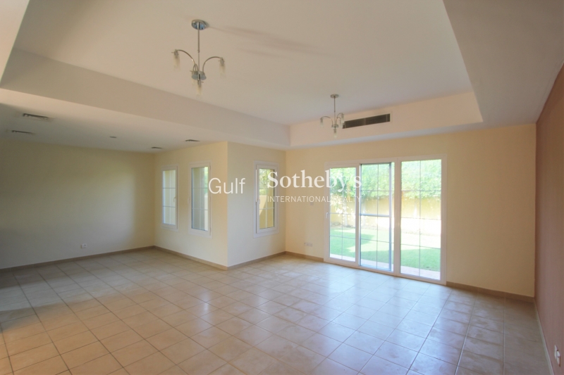 Pool And Park Facing Villa In Palmera 
