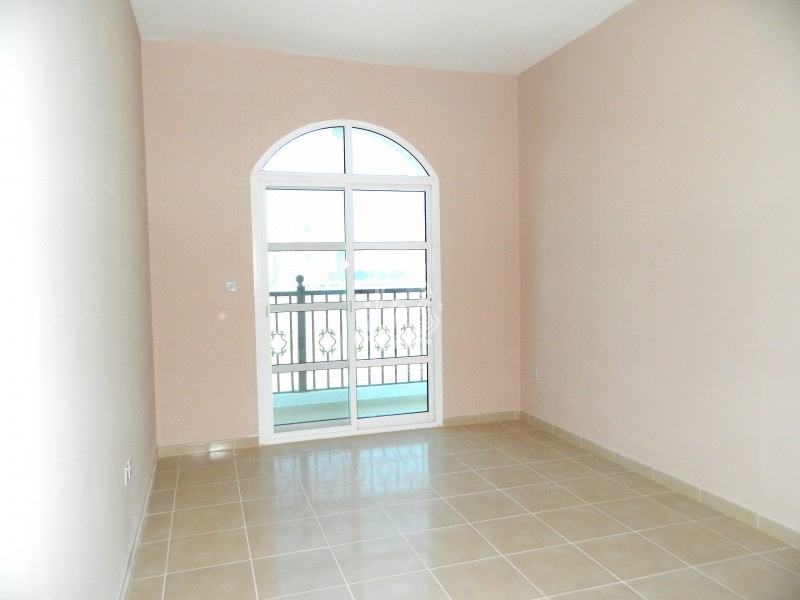 Ultra Modern 1 BR Apt in Qasr Sabah 3