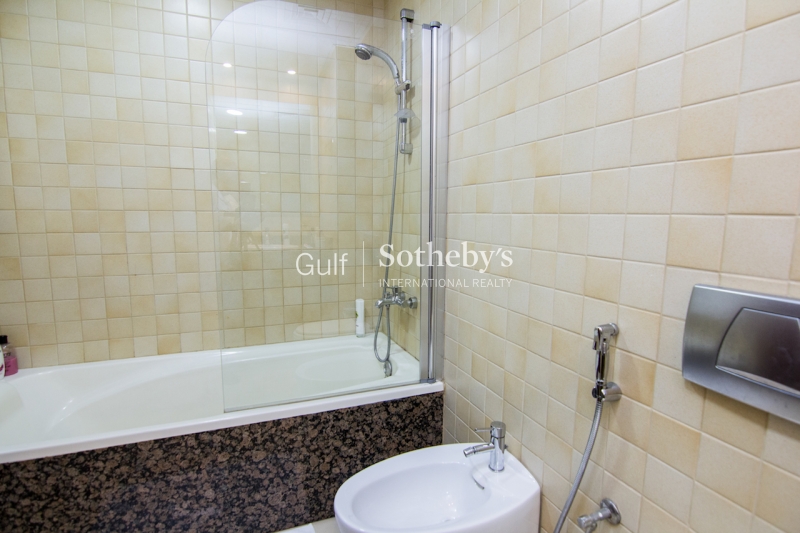 Ere Homes Offer For Sale This Marina Facing 1 Bed Apartment In Cayan Tower, Vacant And 875 Sq.ft. Er S 5824