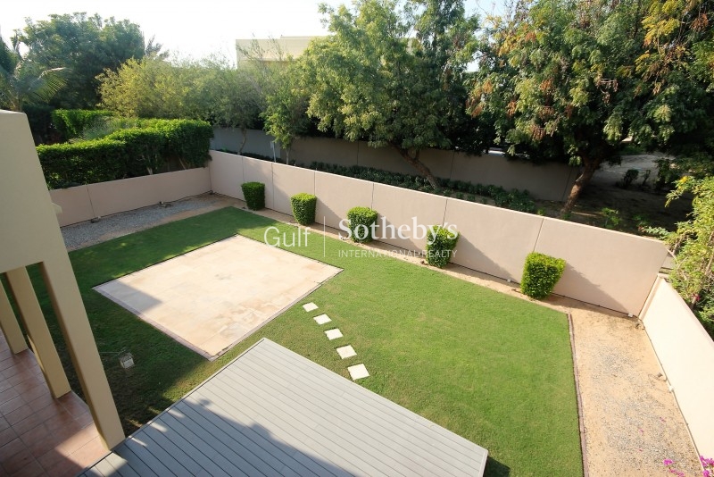 Type 9 Independent Villa In A Quiet Location Backing Onto Parkland Er-S-2747