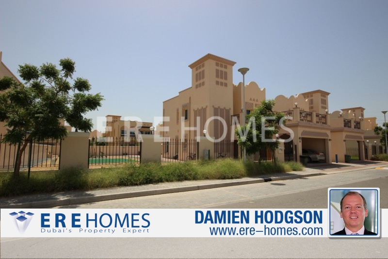 Excellent Arabic Style Villa On 7400 Sq. Ft. Plot In A Quiet Road-Er-S-3230