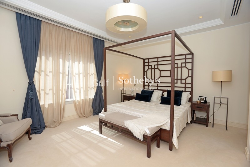 Amazing Offer High Number 5 Bedroom Central Rotunda On Frond C Available Now Er R 12000