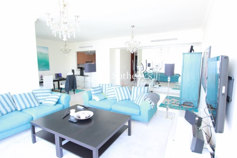 Original Six, 3 Bed Full Marina View 