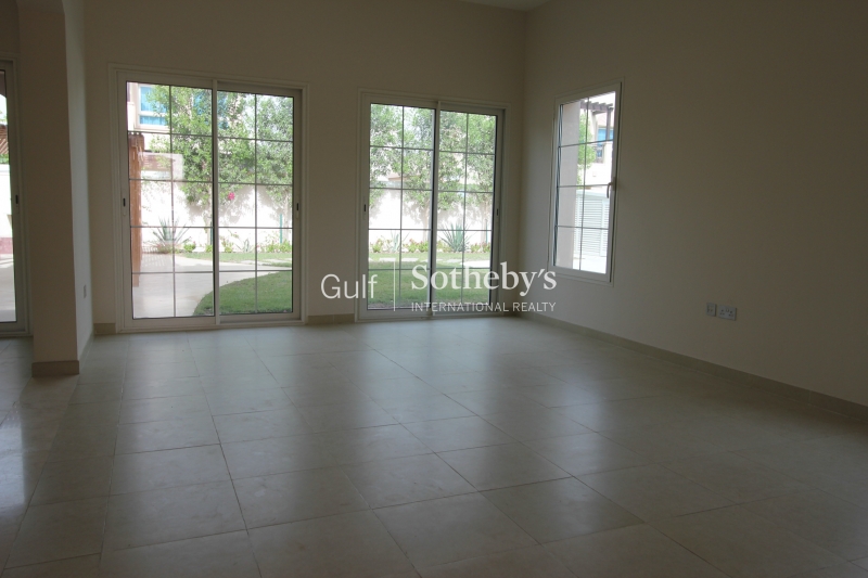 Vacant 3 Bedroom-Back To Back Villa 