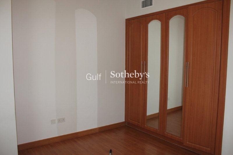Exclusive Hattan E1, 5 Or 6 Bedrooms Plus Maids, Private Pool, Upgraded, 9.40 Million Er S 6445
