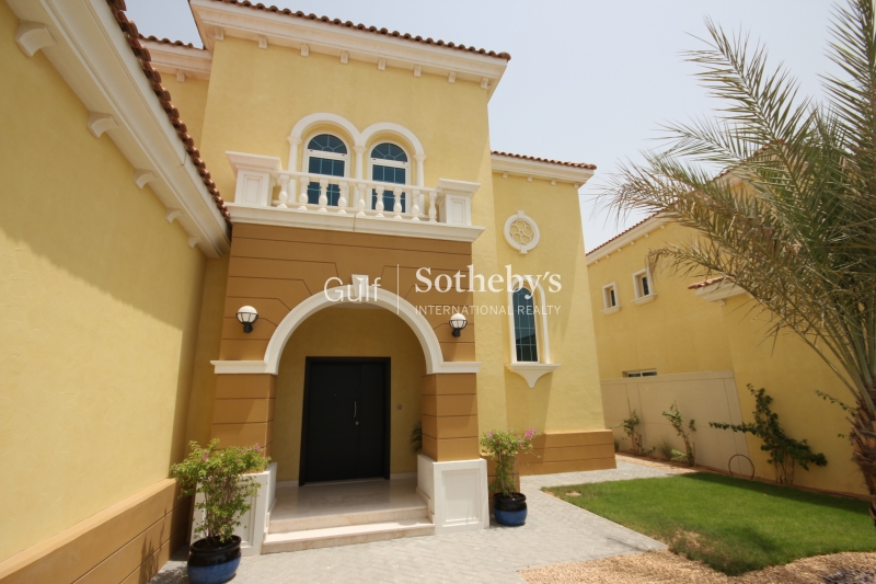 Beautiful Two Bedroom Apartment, Spacious Garden, Oldtown Er R 11491