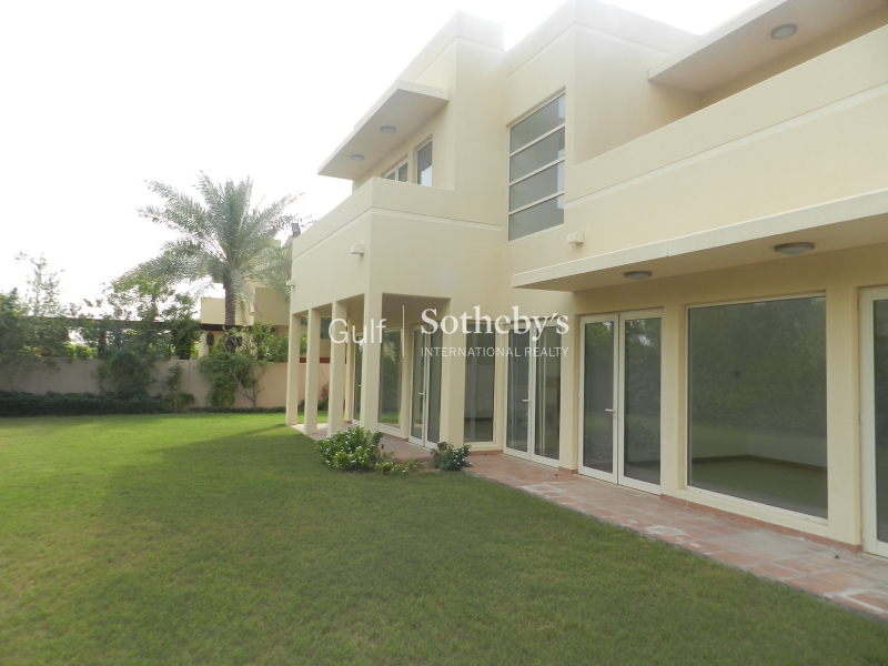 Saheel 5br Villa-Close To Golf Course