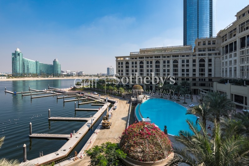 Shell And Core Office-Fifty One Tower