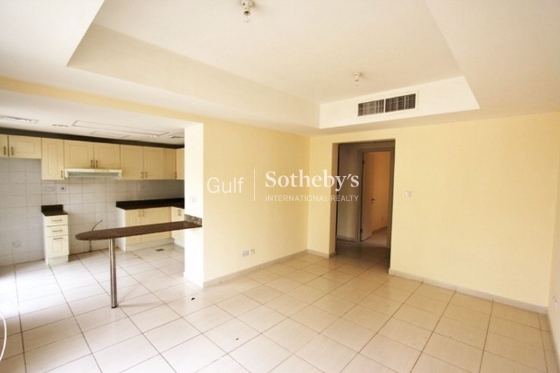 Great Price 3 Bed In Oceana Residences Which Has Just Been Repaiinted Ready For New Tenant Offering Gorgeous Atlantis View Available Now Er R 9990