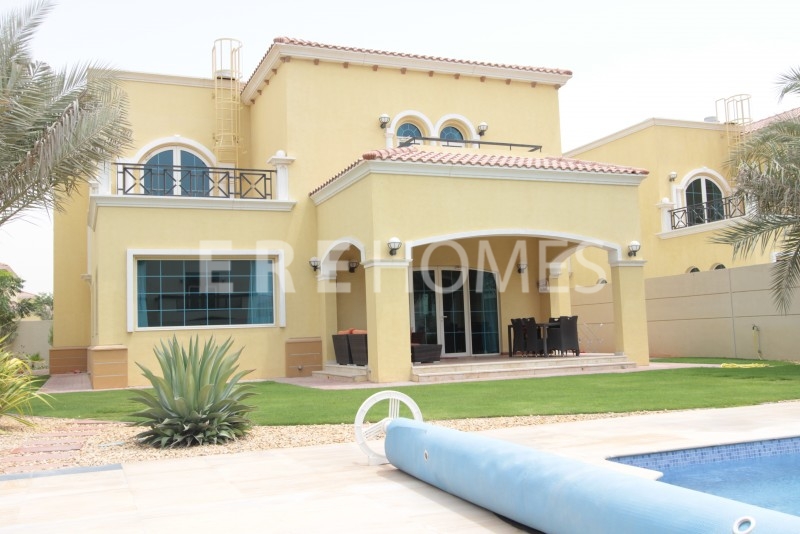 Beautiful 4 Bedroom Middle July In A Great Location Er R 12711