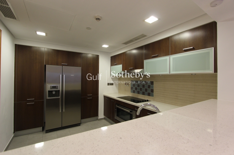 Wonderfully Upgraded 2 Bed, High Floor, Southridge 5, Er R 15306
