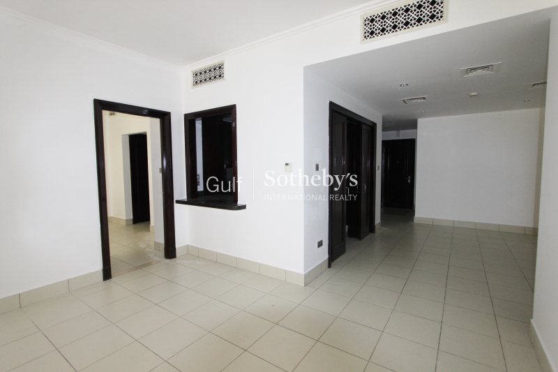 One Bedroom In Old Town With Pool View