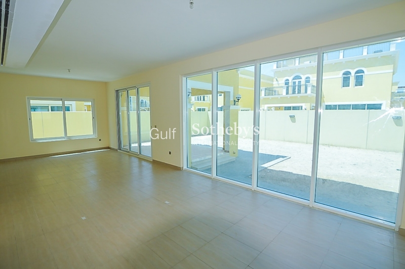 4 Bedroom Legacy Style Villa For Rent 