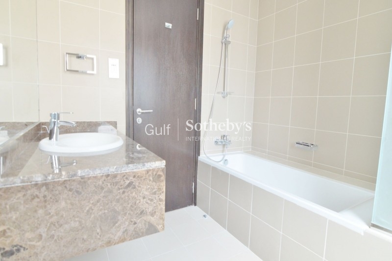 Marina Residences Fantastic 3 Bed With Huge Balconies Must Be Viewed To Appreciate The Space On Offer Er R 3355