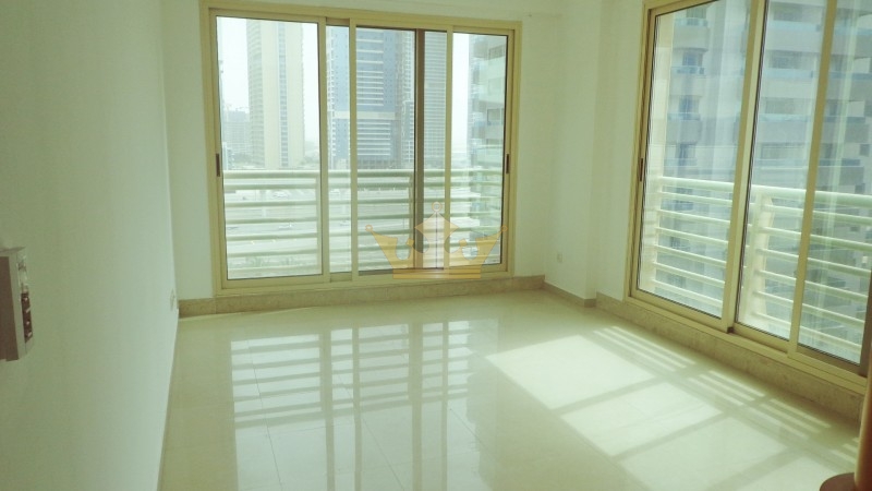 Dream Tower, Near Metro, Free Ac Charges