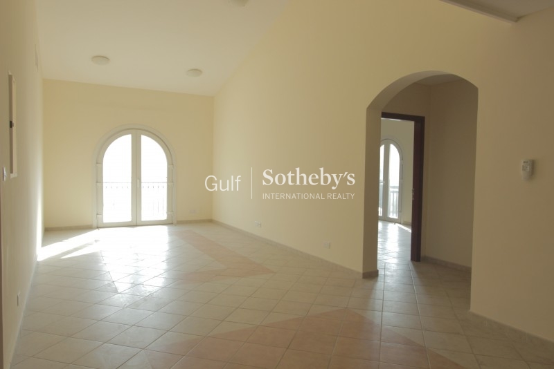 Spacious 2 Bed Apartment, Park Island Blakely 