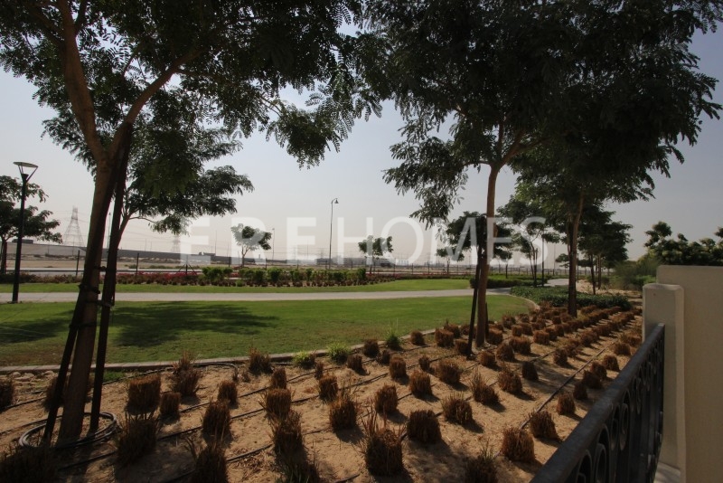 C2 Villa In An Excellent Position On A Corner Plot Opposite The Pool And Park Er S 4148 
