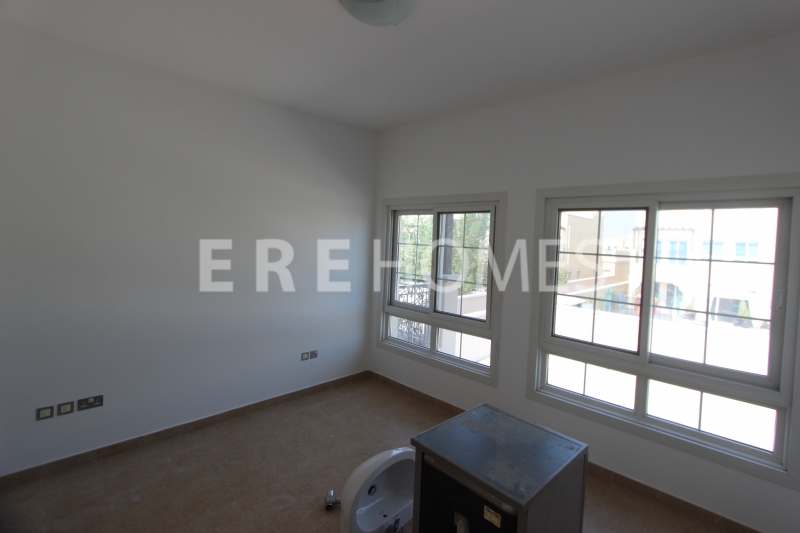 Large 2 Bed + Study, Residences 1, Full Burj Khalifa And Fountain View-200,000