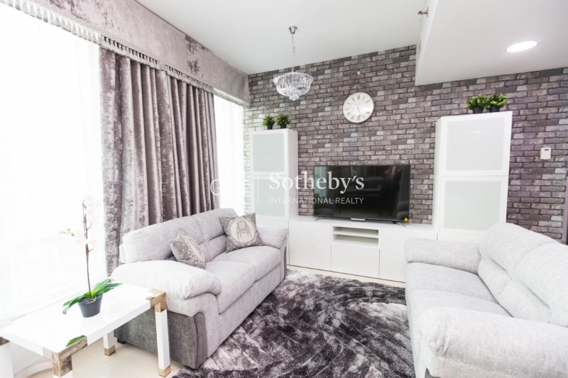 Fully Upgraded 1 Bed In Heart Of Marina