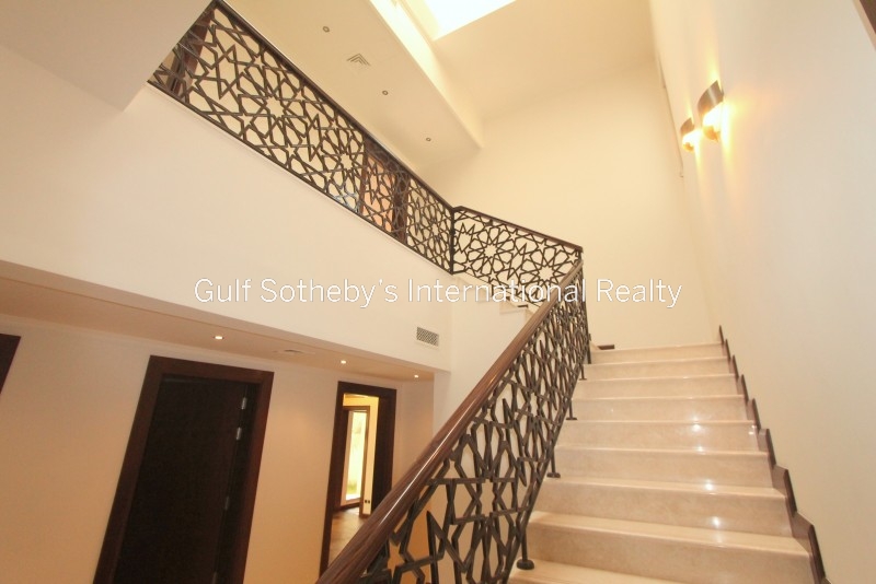 Perfect Location, Jumeirah Park, Five Bedroom Brand New Villa With Beautiful Landscaping Er R 14140