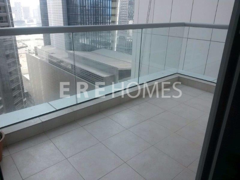 Marina View, 2 Bedroom, Marina Quays North , Available 15th September, Viewings Possible Er R 14034 