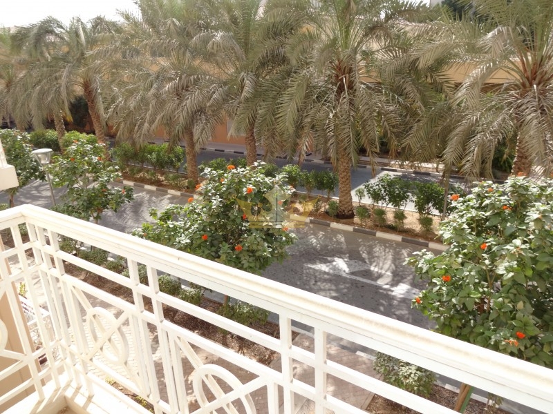 Corner Unit,vacant,high Floor,sea View In 8 Boulevard Walk,downtown