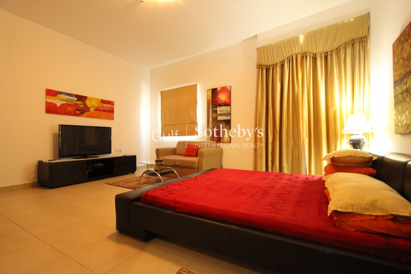Very Well Priced, Large 2 Bed, Burj Khalifa-250,000 Er R 11103