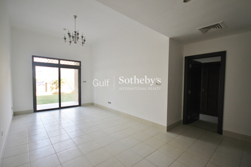 Private Garden-1 Bedroom-Great Price