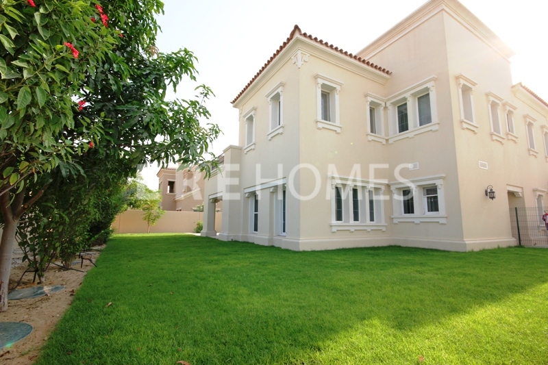 Opposite Pool 4 Bed , B1 Type, Alvorada Er R 13671