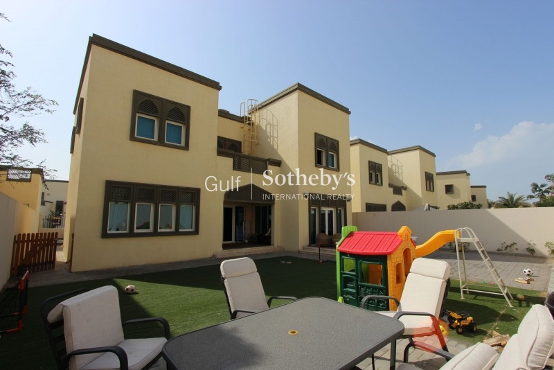 Immaculate 3 Bedroom Regional District 8