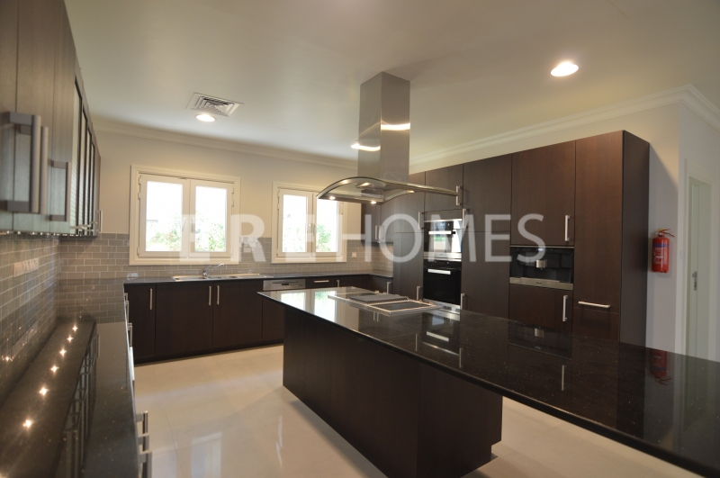 2 Bedroom Plus Study Golf Course View Golf Towers Mid Floor Er S 8052
