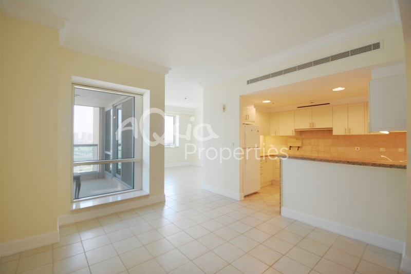 For Rent 1 Br Apartment Plus Study In Emaar 6