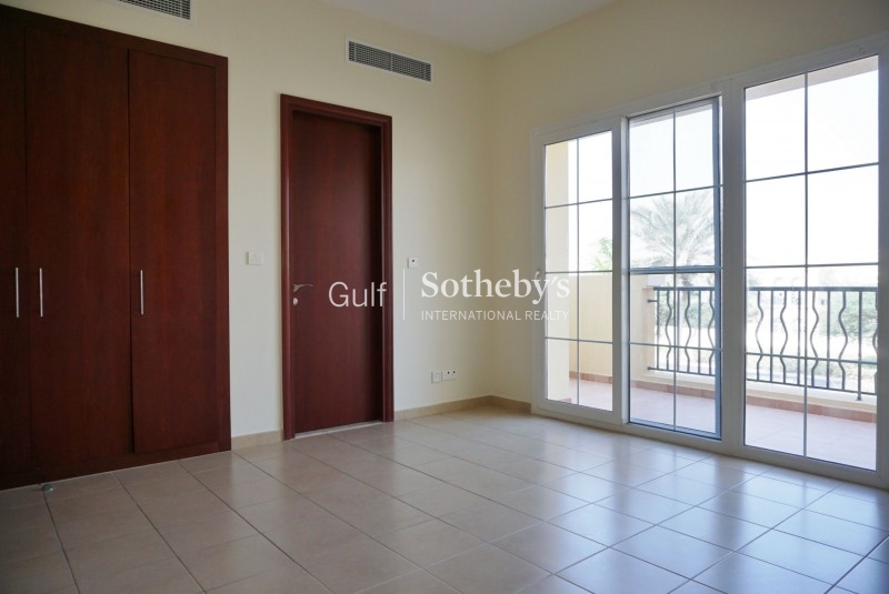 Beautifully Landscaped 4 Bed Legacy Villa Vacant On Transfer Er S 4108