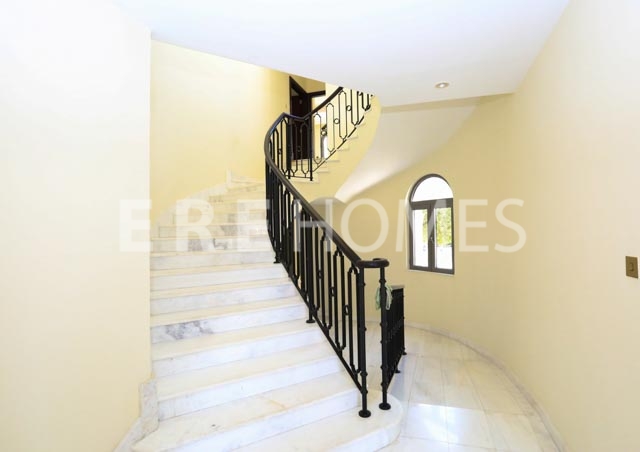 Stunning, Oversized 2 Bedroom With Full Golf Course Views Er-R-2504
