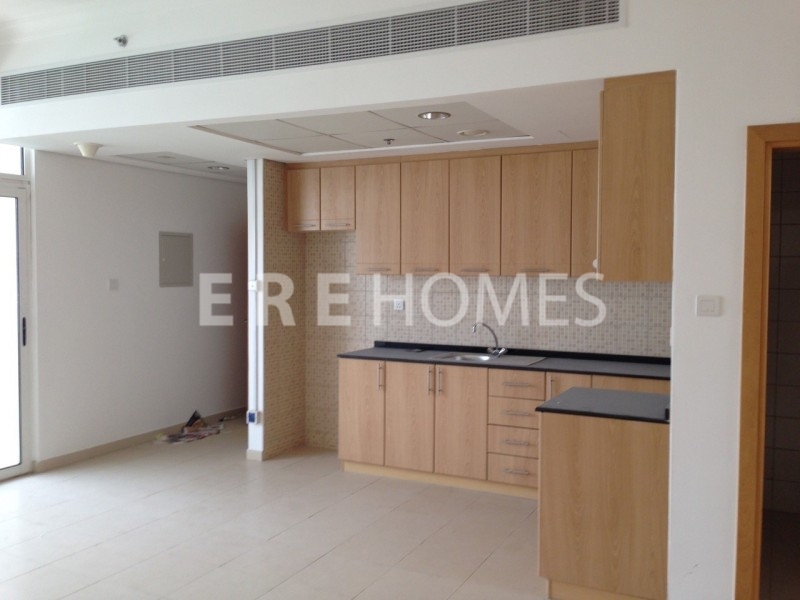 Spacious , Bright 1 Bed Plus Laundry Er S 7573 