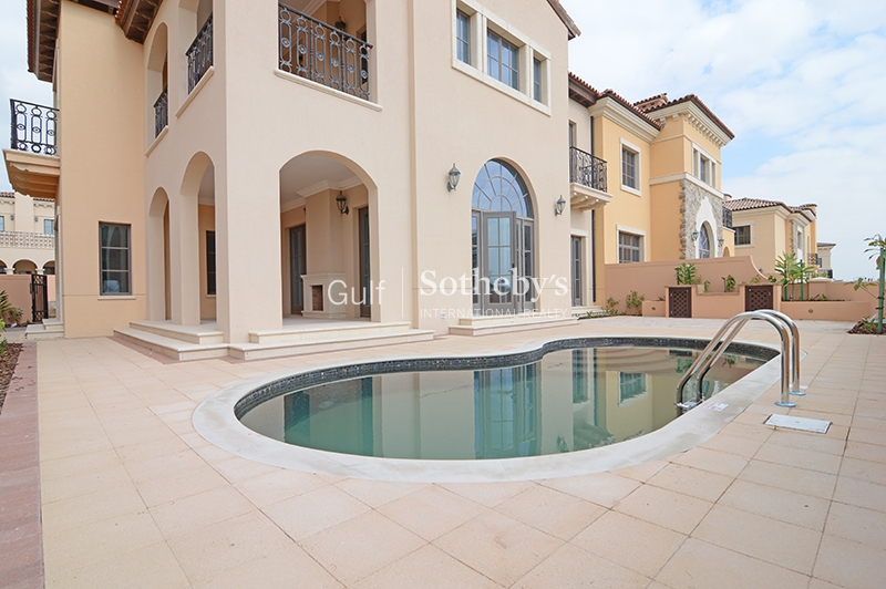 Firestone 4 Bed Villa Whispering Pines