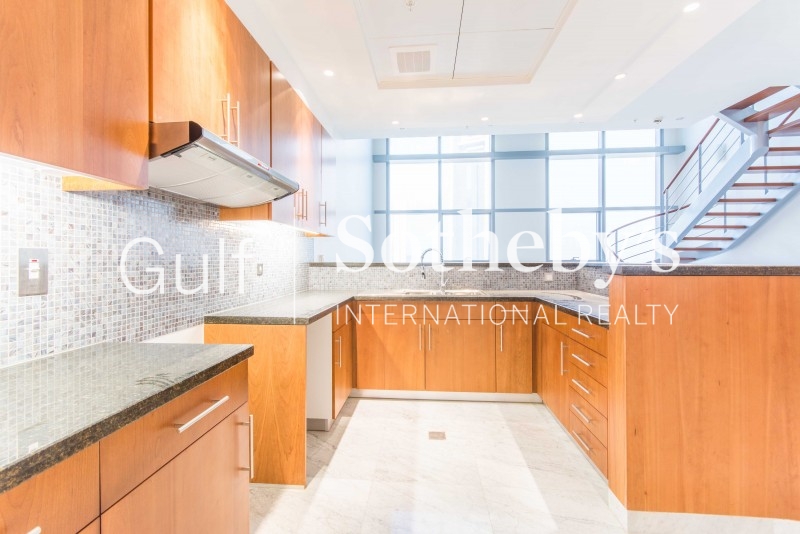 Ultra Modern Vento Villa Er S 6905