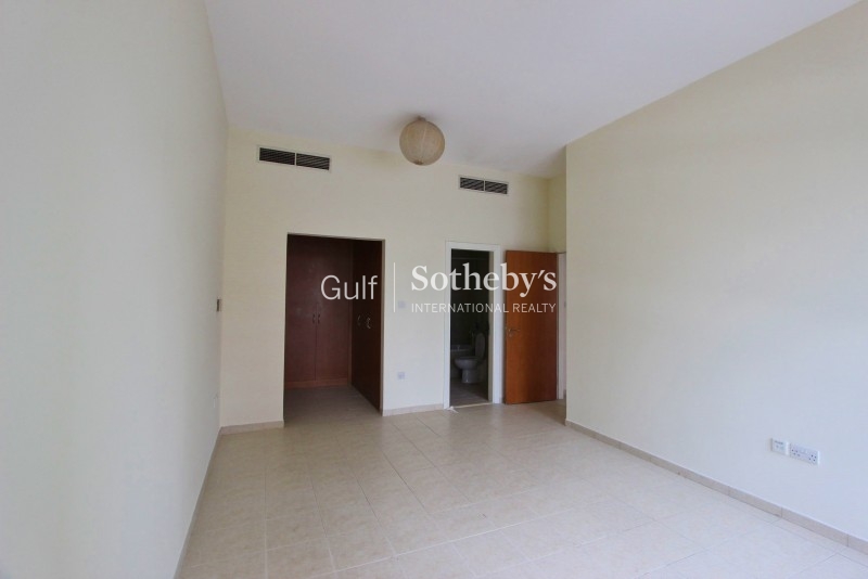 Fully Furnished-Vacant-2 Bedroom 
