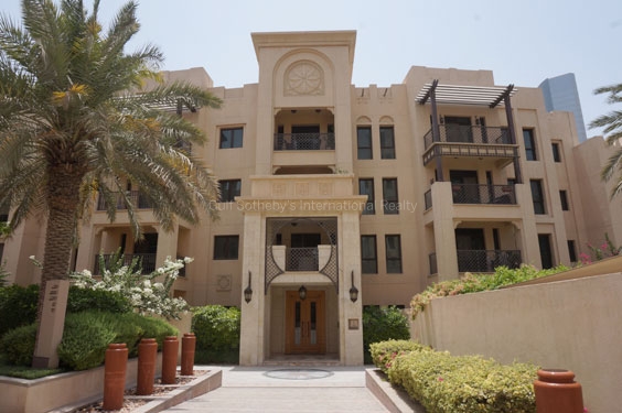 One Bedroom, Marina Quays West, Full Marina View Er R 15401 