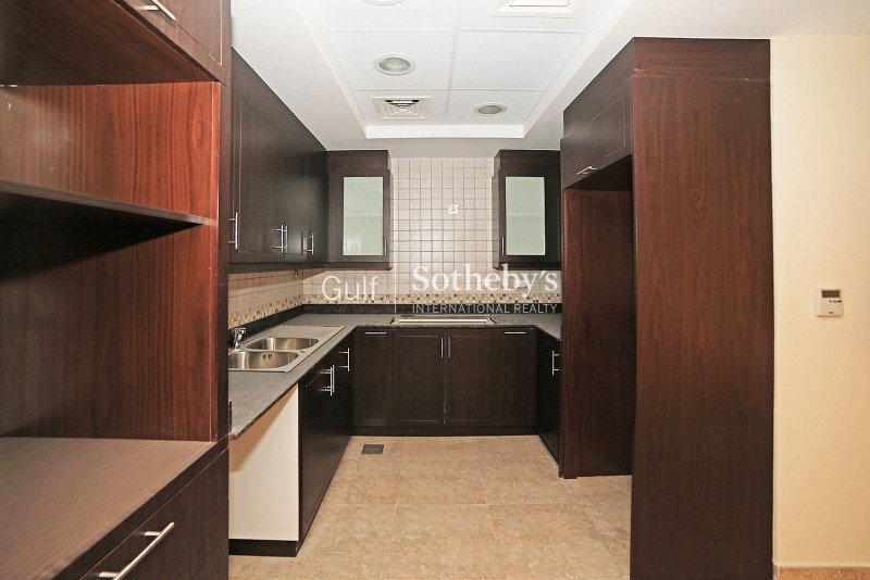 Lake View! 3 Bedroom 3e Villa, Springs 5, Dubai Er R 15454